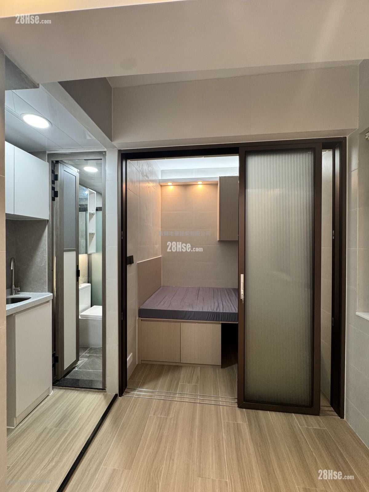 Kai Hing Building Rental Studio , 1 Bathroom 180 ft²