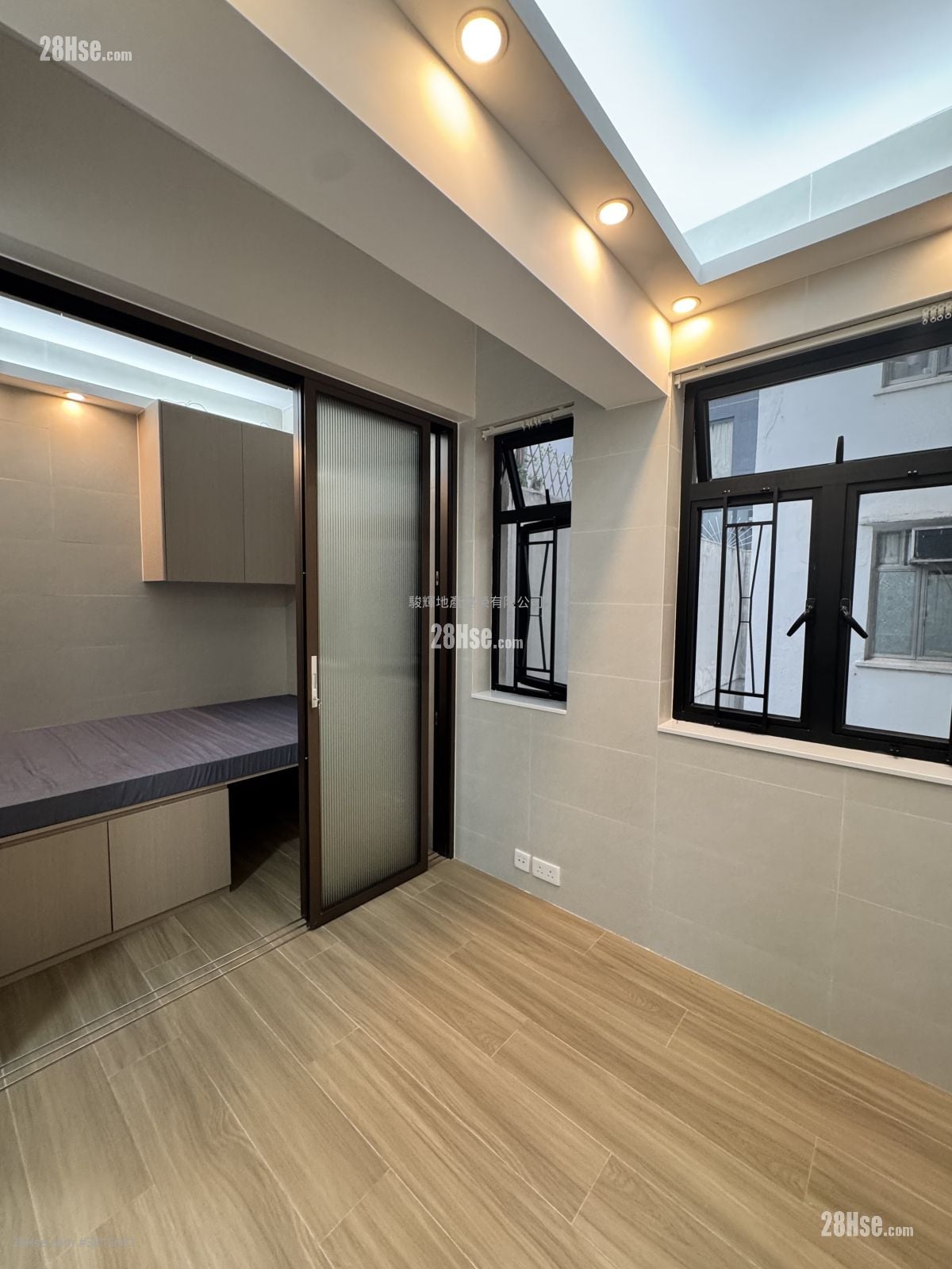 Kai Hing Building Rental Studio , 1 Bathroom 180 ft²