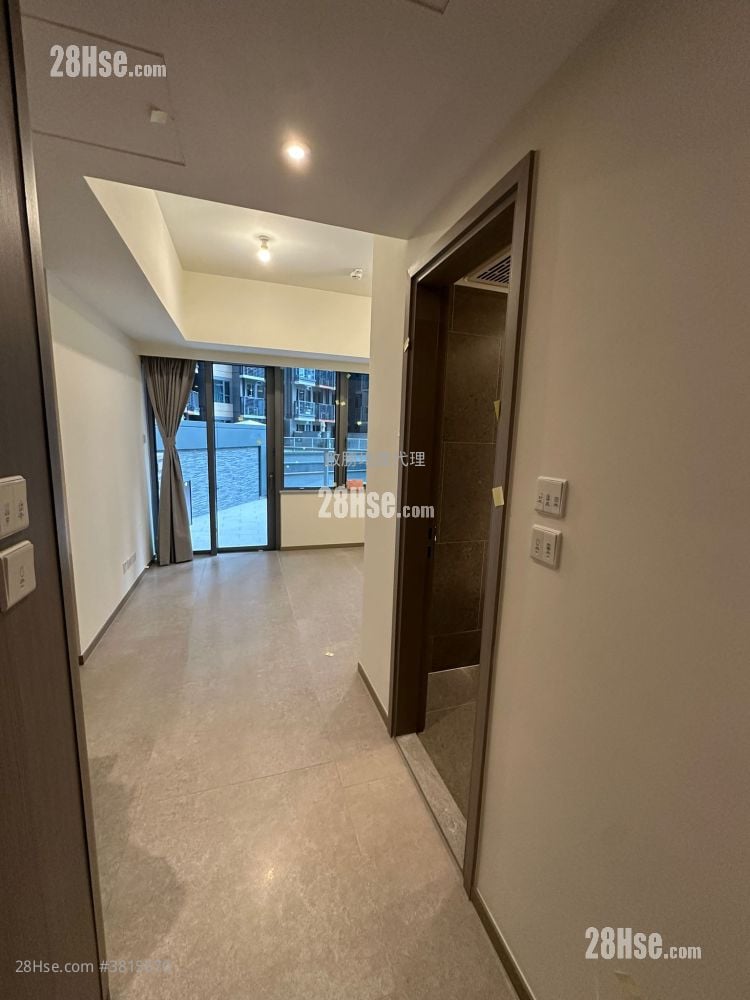 Novo Land 租盘 1 浴室 237 平方尺