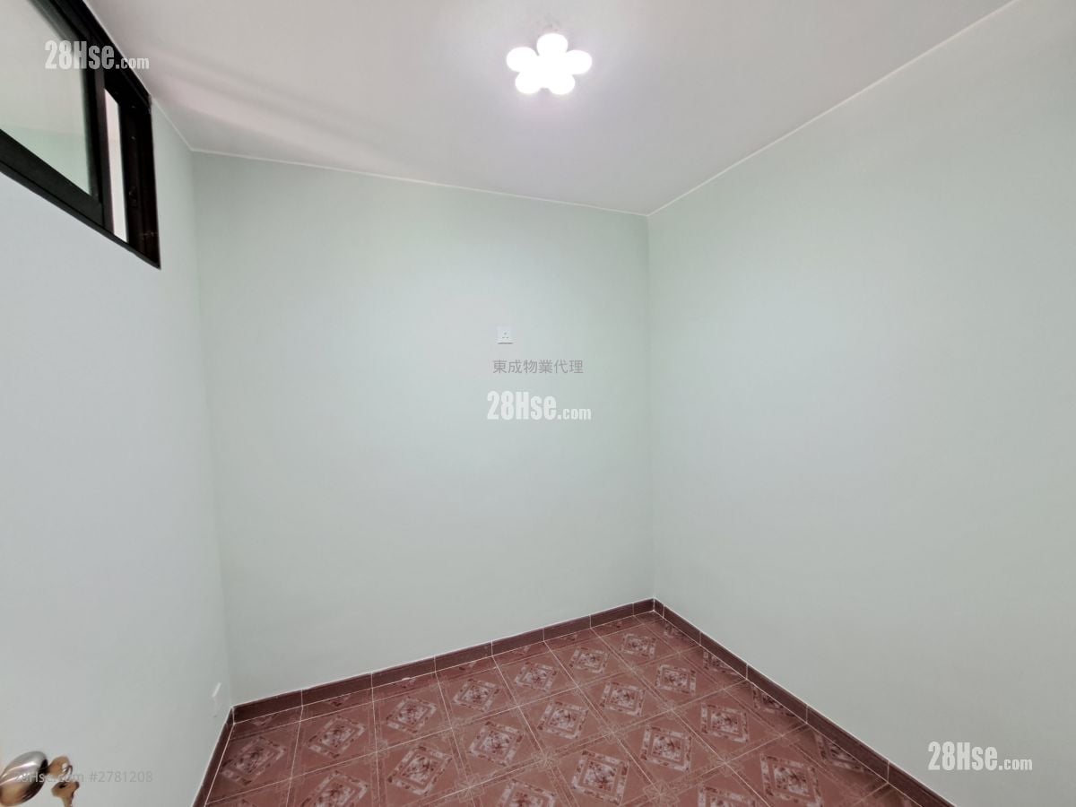 村屋 租盘 2 房 , 1 浴室 350 平方尺