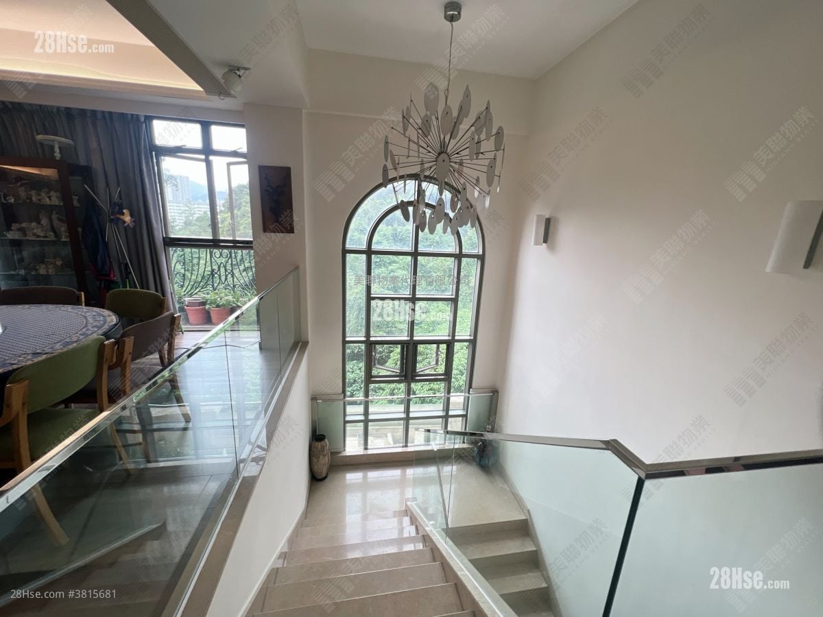 The Great Hill Sell 4 Bedrooms , 3 Bathrooms 2,197 ft²