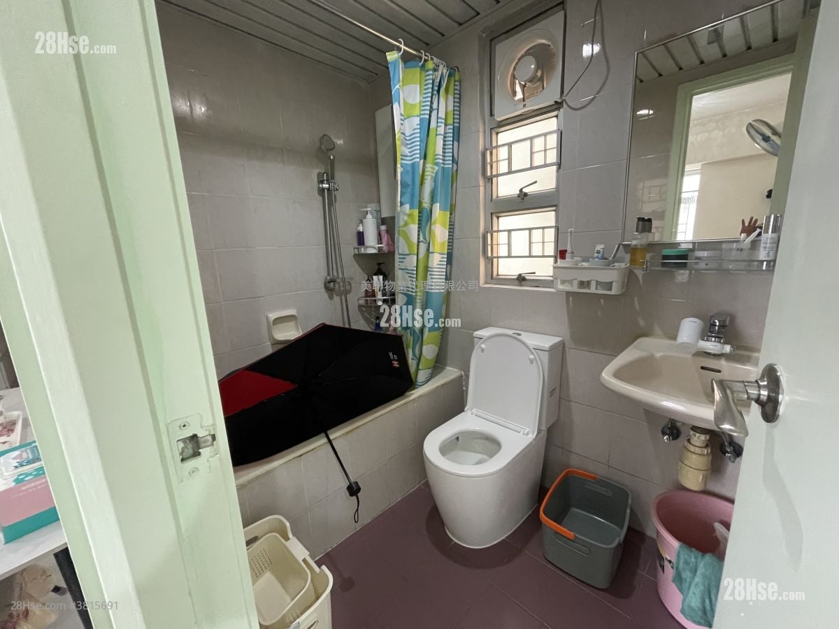 建輝大廈 售盤 2 房 , 1 浴室 344 平方呎