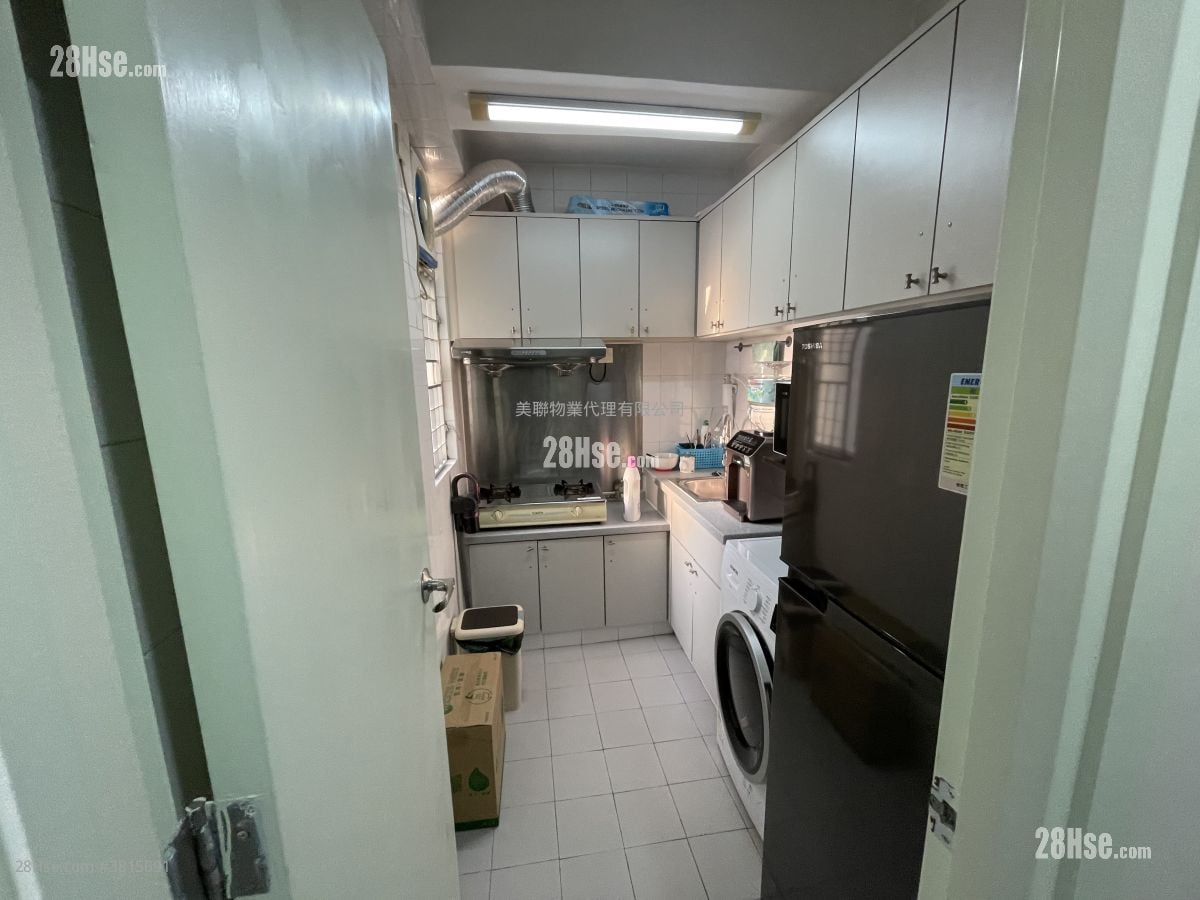 建輝大廈 售盤 2 房 , 1 浴室 344 平方呎