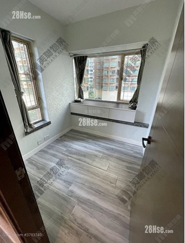 La Cite Noble Sell 2 Bedrooms 377 ft²