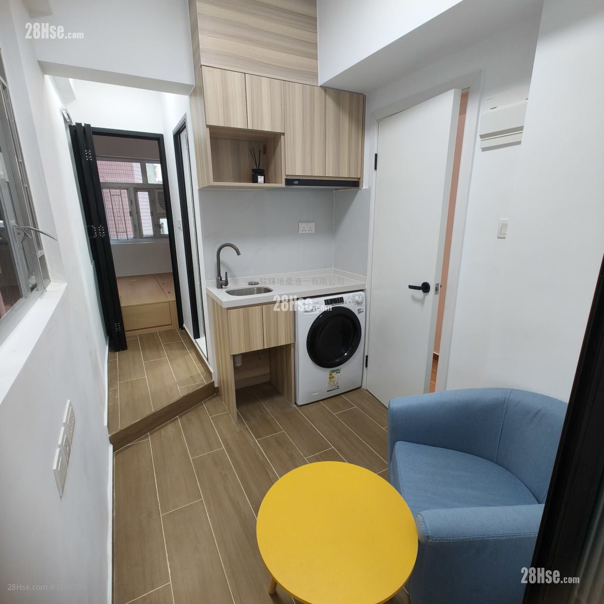 Golden Crown Court Rental 2 Bedrooms , 1 Bathroom 180 ft²