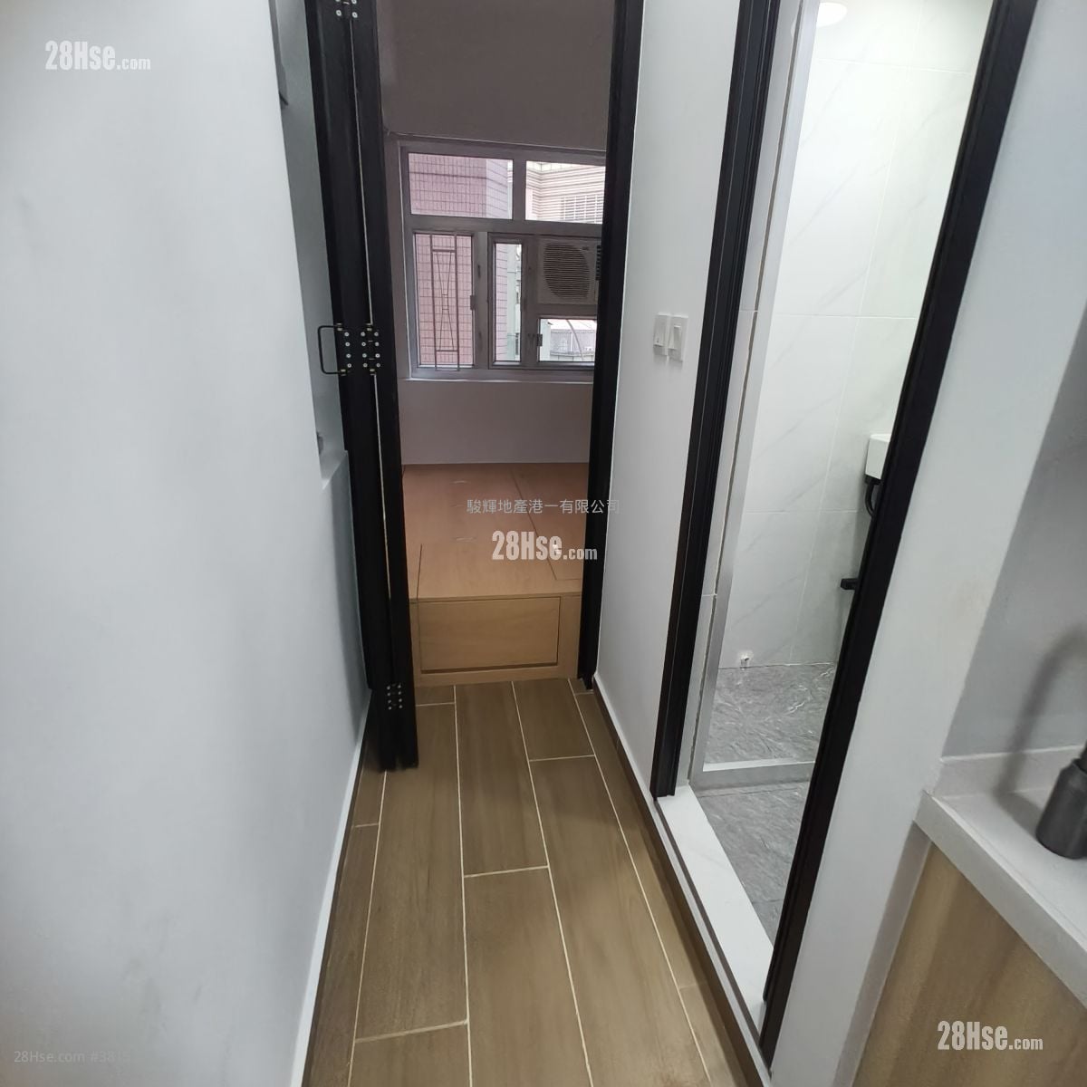 Golden Crown Court Rental 2 Bedrooms , 1 Bathroom 180 ft²