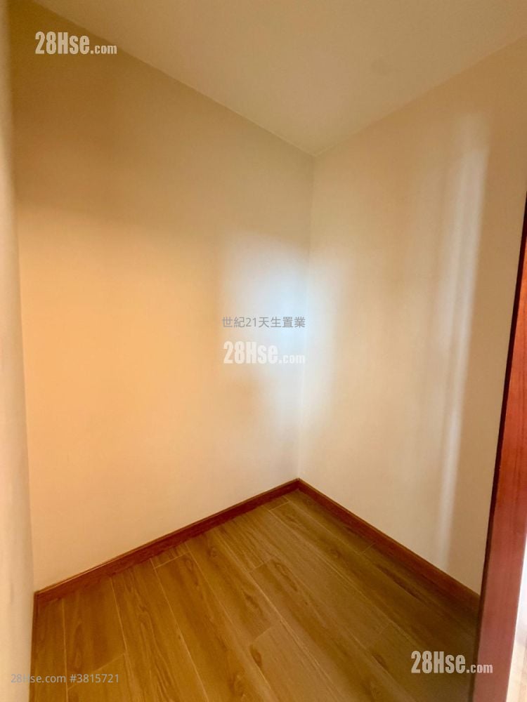 蒙地卡羅別墅 租盤 5+ 房 , 3 浴室 2,044 平方呎