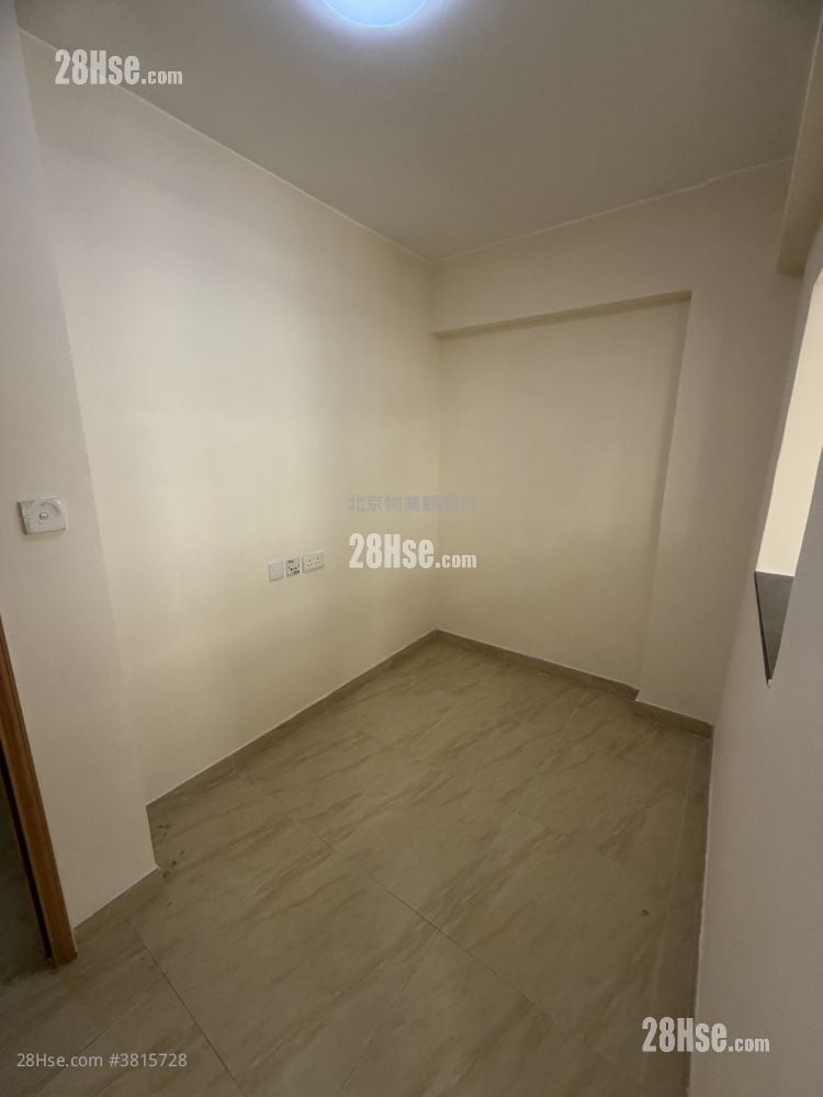 唐樓 租盤 開放式間隔 , 1 浴室 180 平方呎