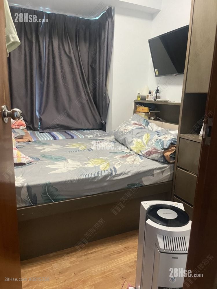 Newton Harbour View Sell 3 Bedrooms , 2 Bathrooms 589 ft²