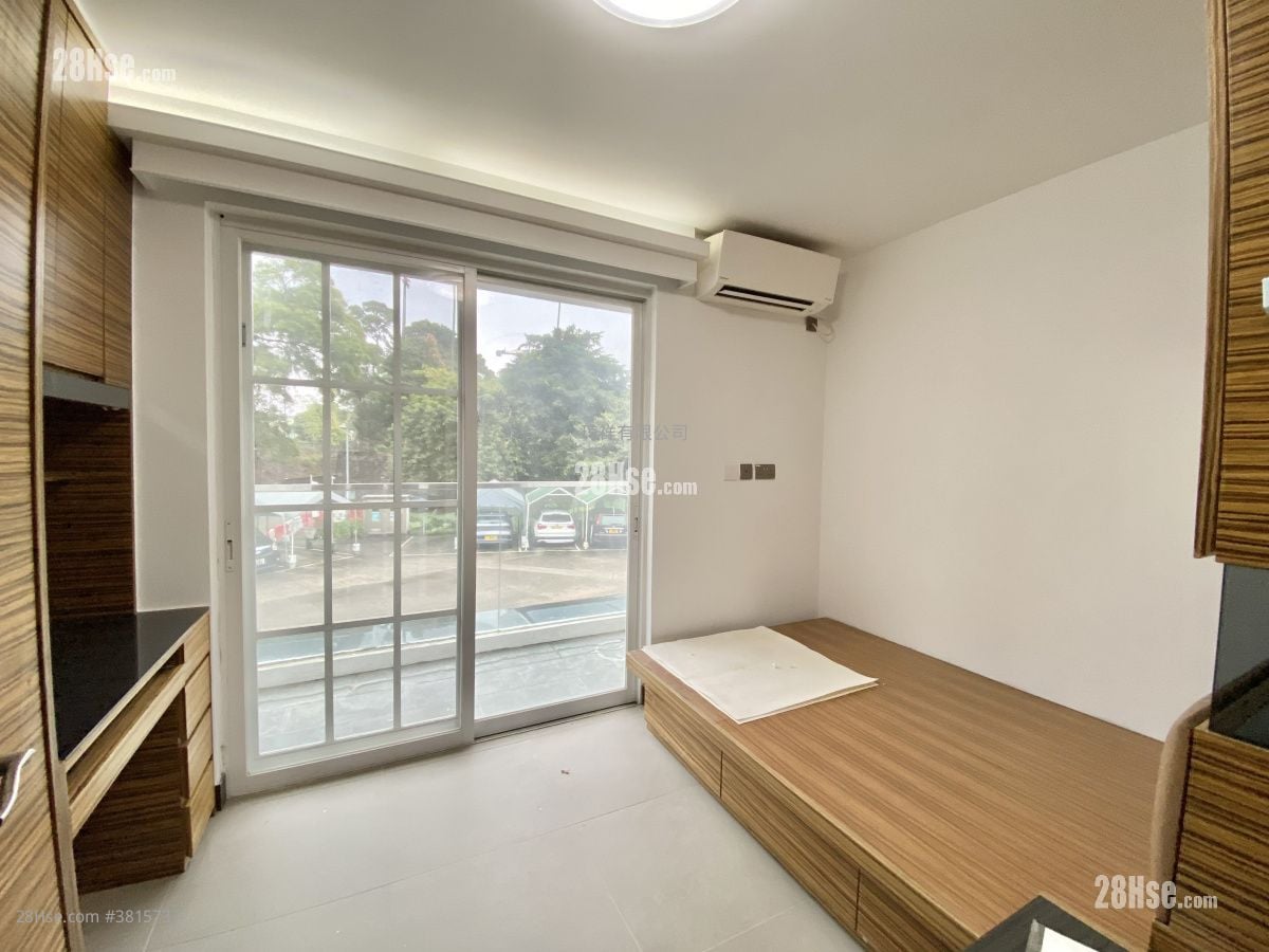 村屋 租盘 1,400 平方尺