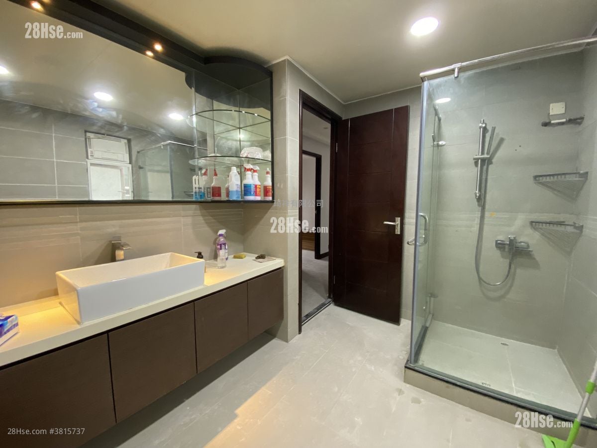 村屋 租盘 1,400 平方尺