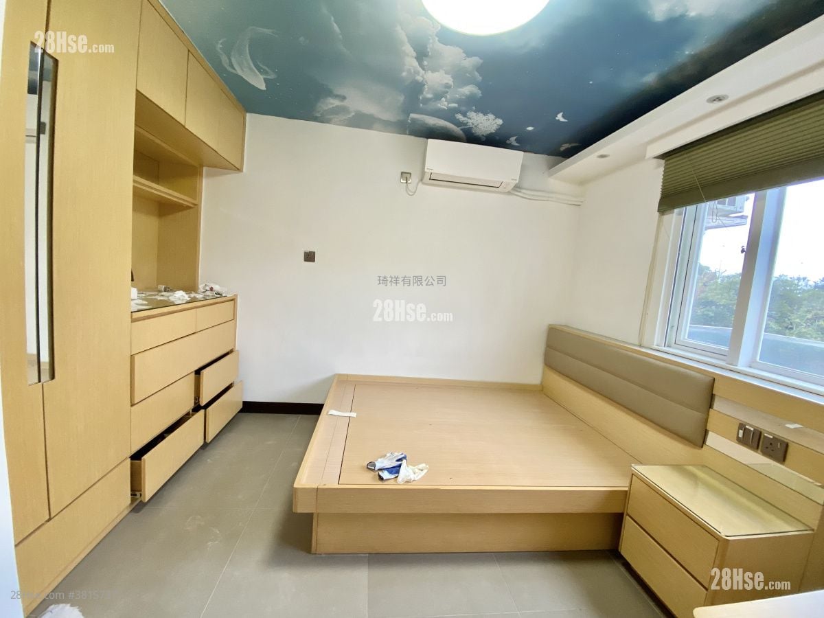 村屋 租盘 1,400 平方尺