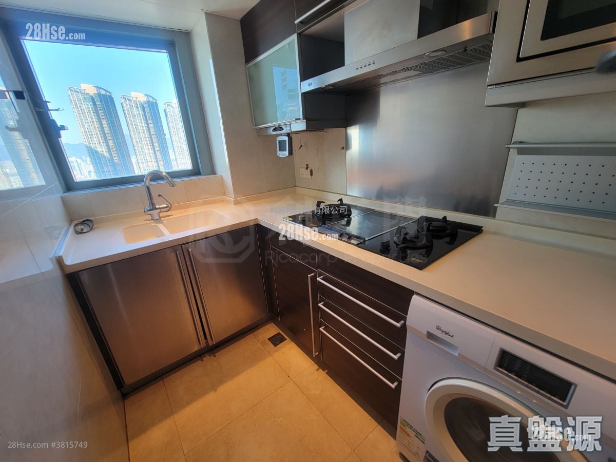 The Harbourside Rental 2 Bedrooms , 2 Bathrooms 755 ft²