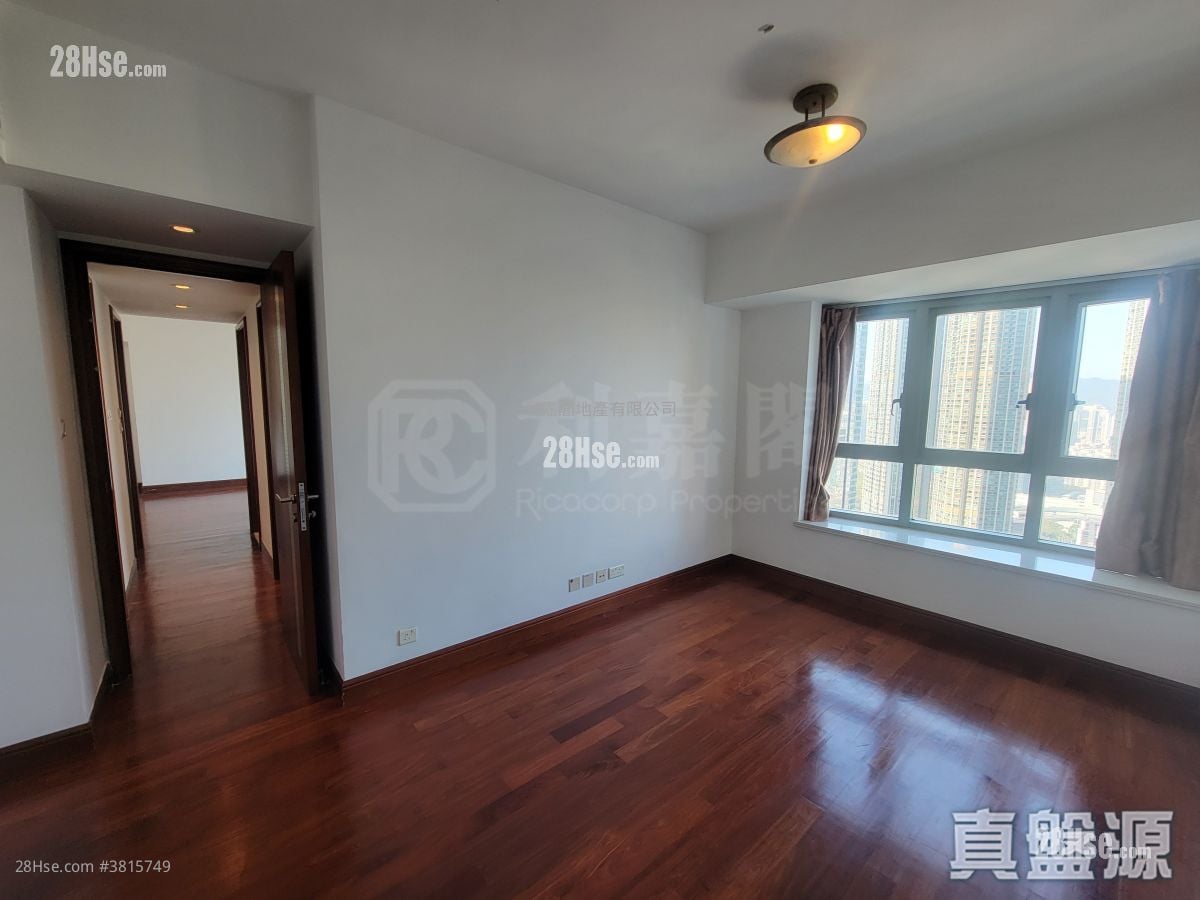 The Harbourside Rental 2 Bedrooms , 2 Bathrooms 755 ft²