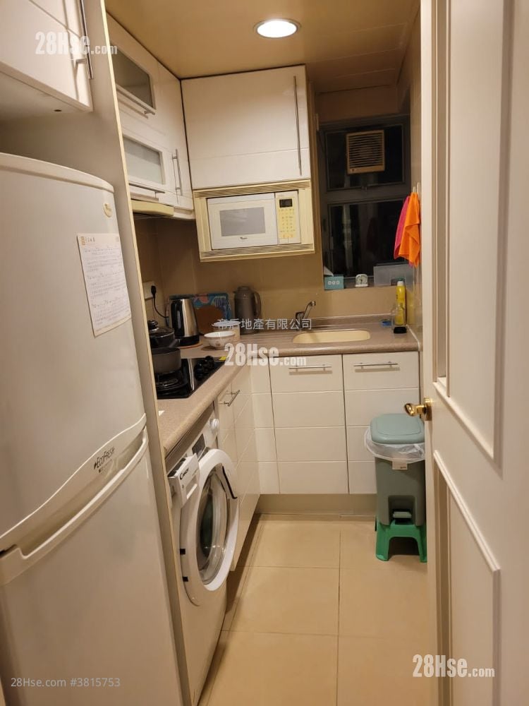 Queen's Terrace Sell 3 Bedrooms , 1 Bathroom 520 ft²