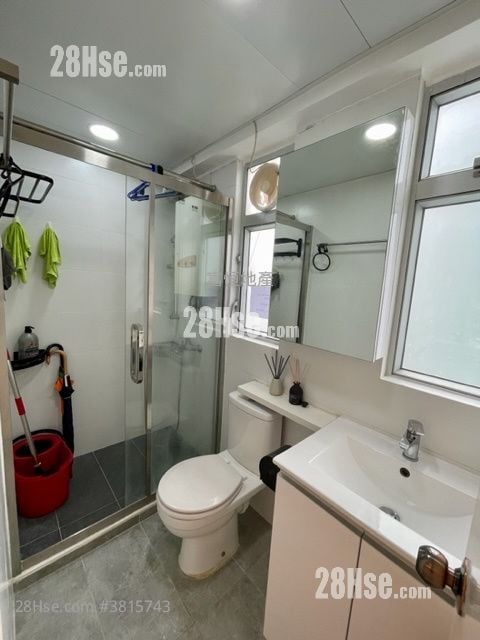 Whampoa Building Rental 2 Bedrooms , 1 Bathroom 363 ft²