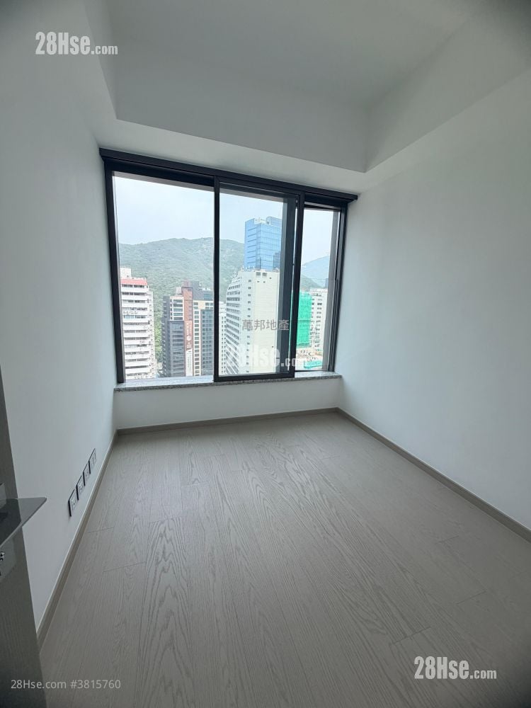 The Southside Rental 3 Bedrooms , 2 Bathrooms 1,006 ft²