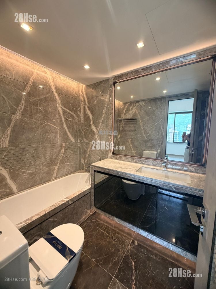 The Southside Rental 3 Bedrooms , 2 Bathrooms 1,006 ft²