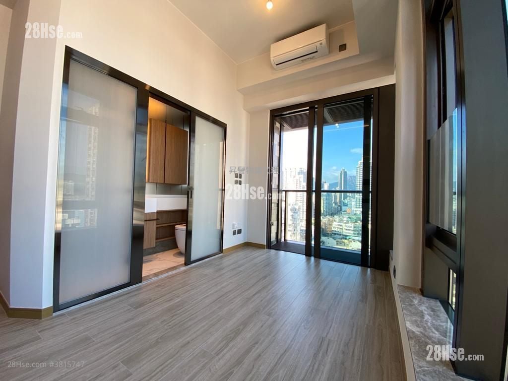 The Vantage Rental Studio , 1 Bathroom 218 ft²