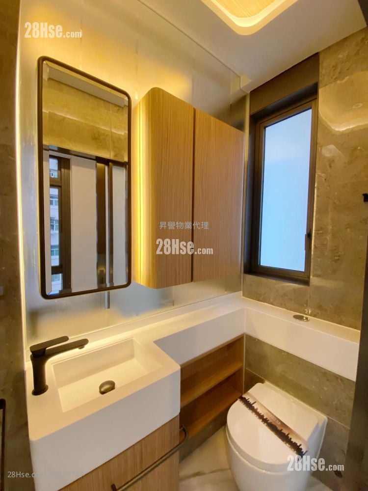 The Vantage Rental Studio , 1 Bathroom 218 ft²