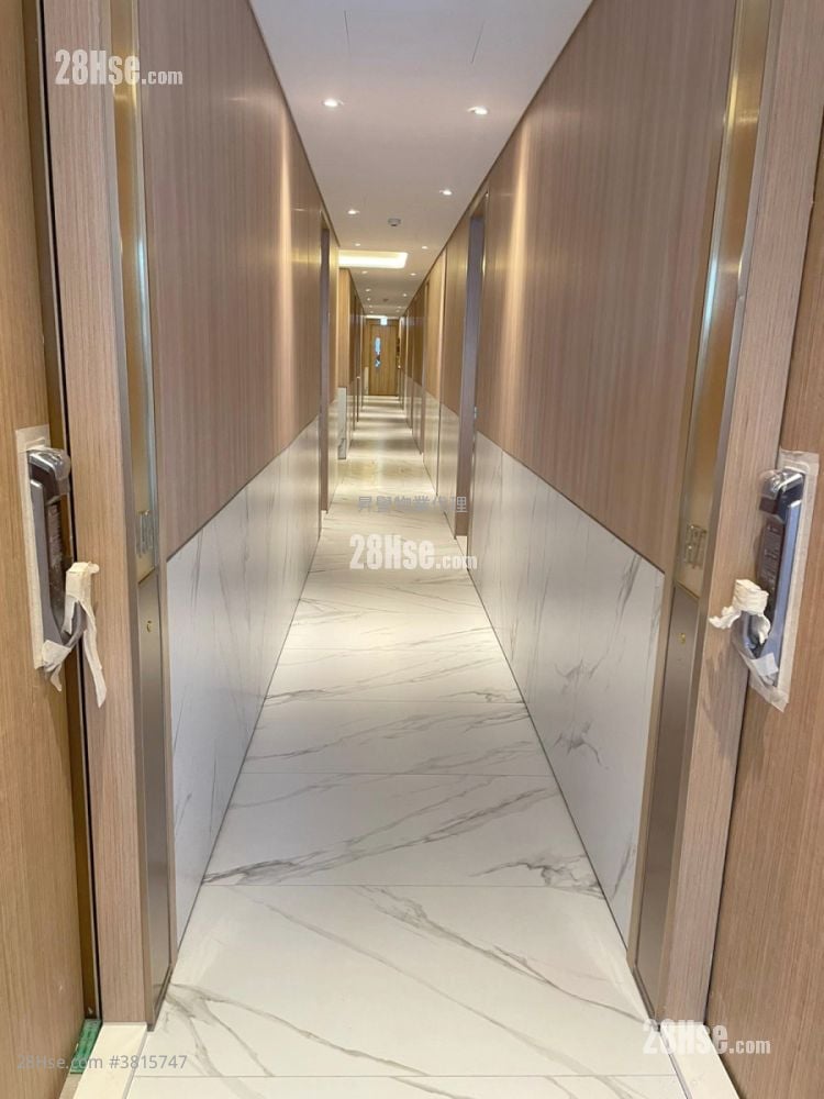 The Vantage Rental Studio , 1 Bathroom 218 ft²