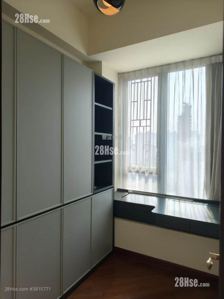 Park Summit Sell 3 Bedrooms , 1 Bathroom 654 ft²