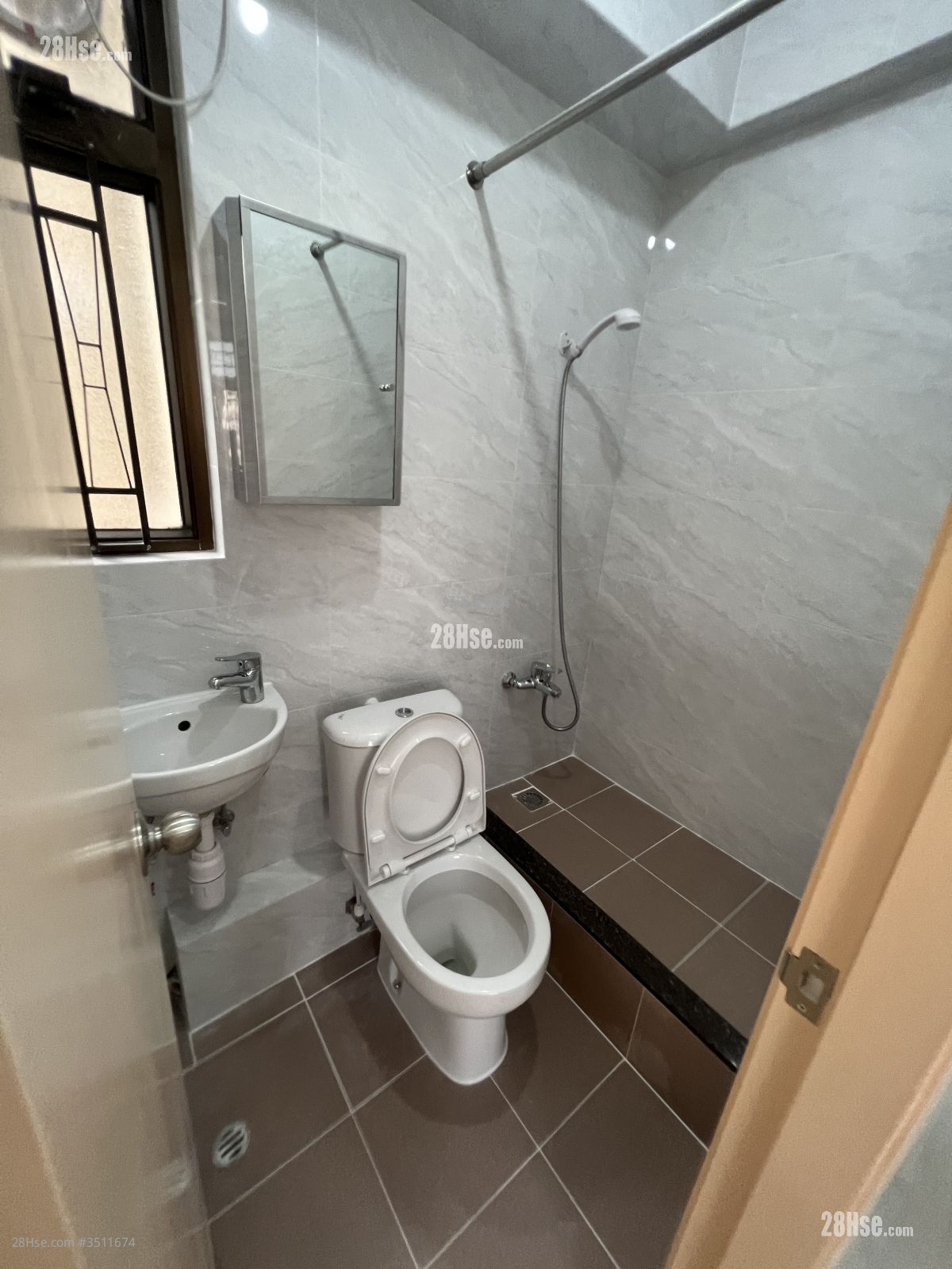 Apartment Rental 2 Bedrooms , 1 Bathroom 290 ft²