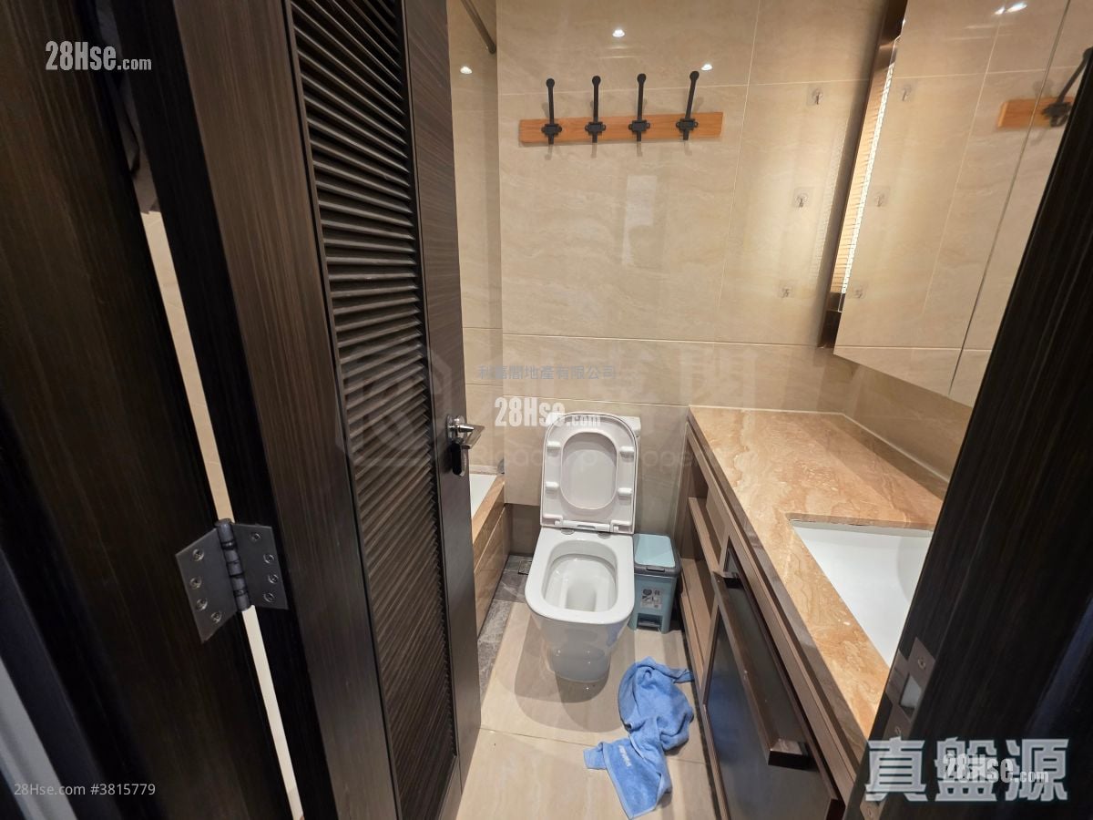 天寰 租盤 438 平方呎