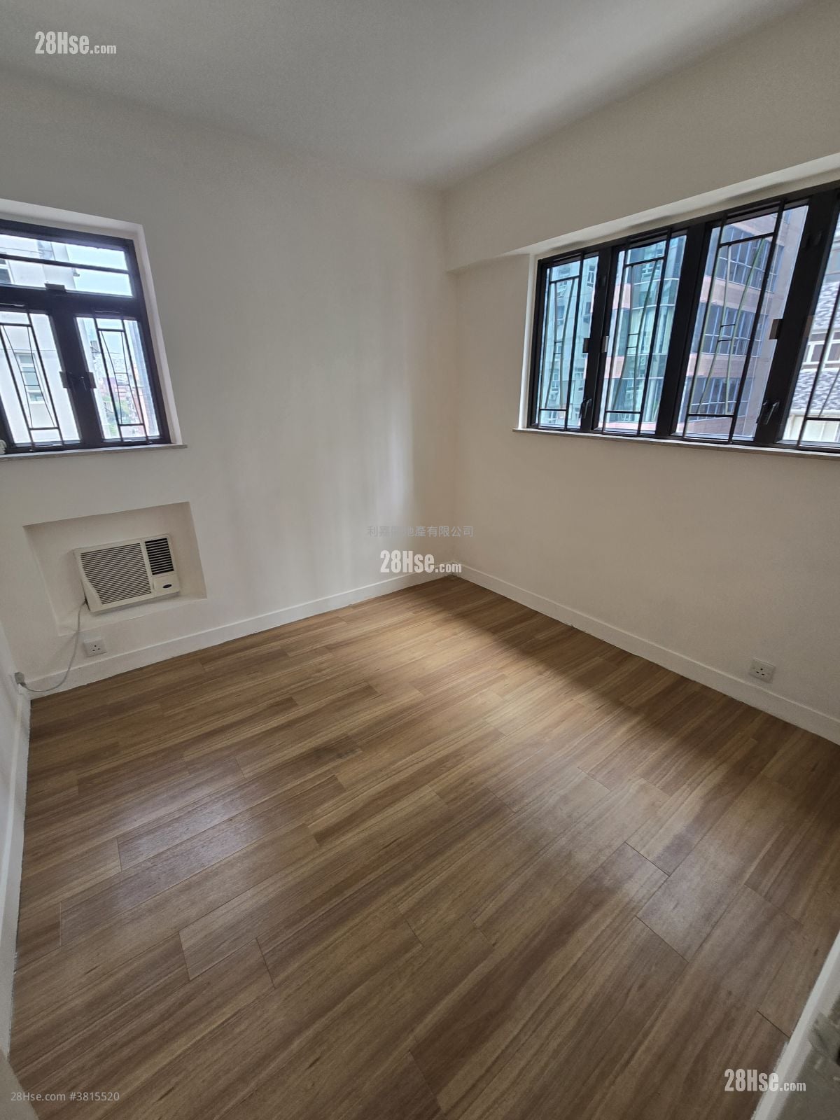 Ho On Mansion Sell 3 Bedrooms , 2 Bathrooms 753 ft²