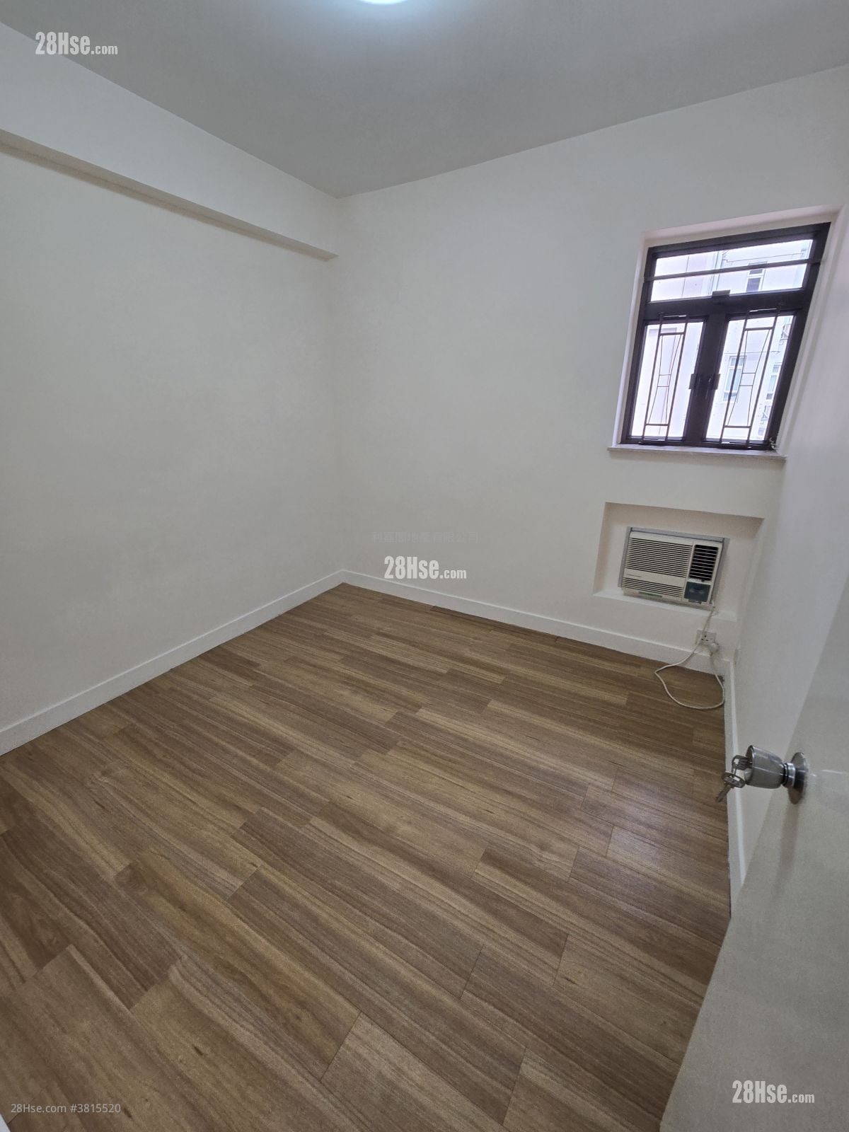 Ho On Mansion Sell 3 Bedrooms , 2 Bathrooms 753 ft²