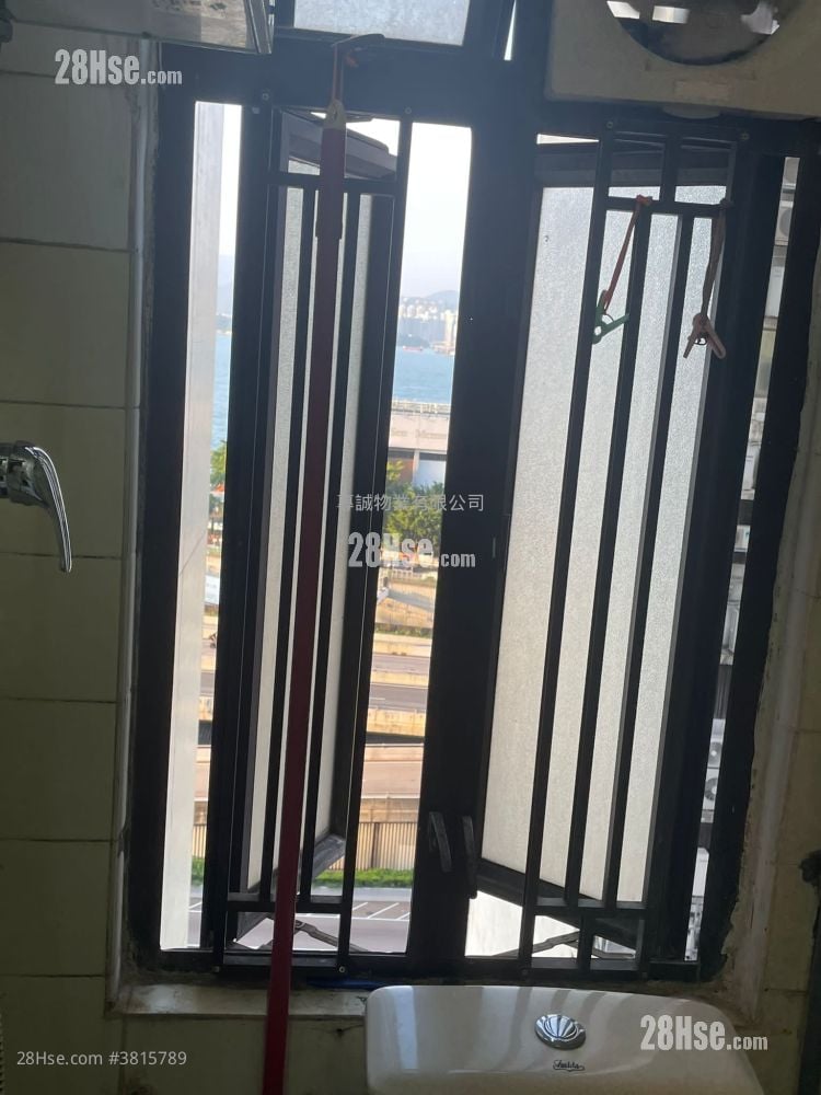 高升大厦(德辅道西) 租盘 2 房 , 1 浴室 300 平方尺