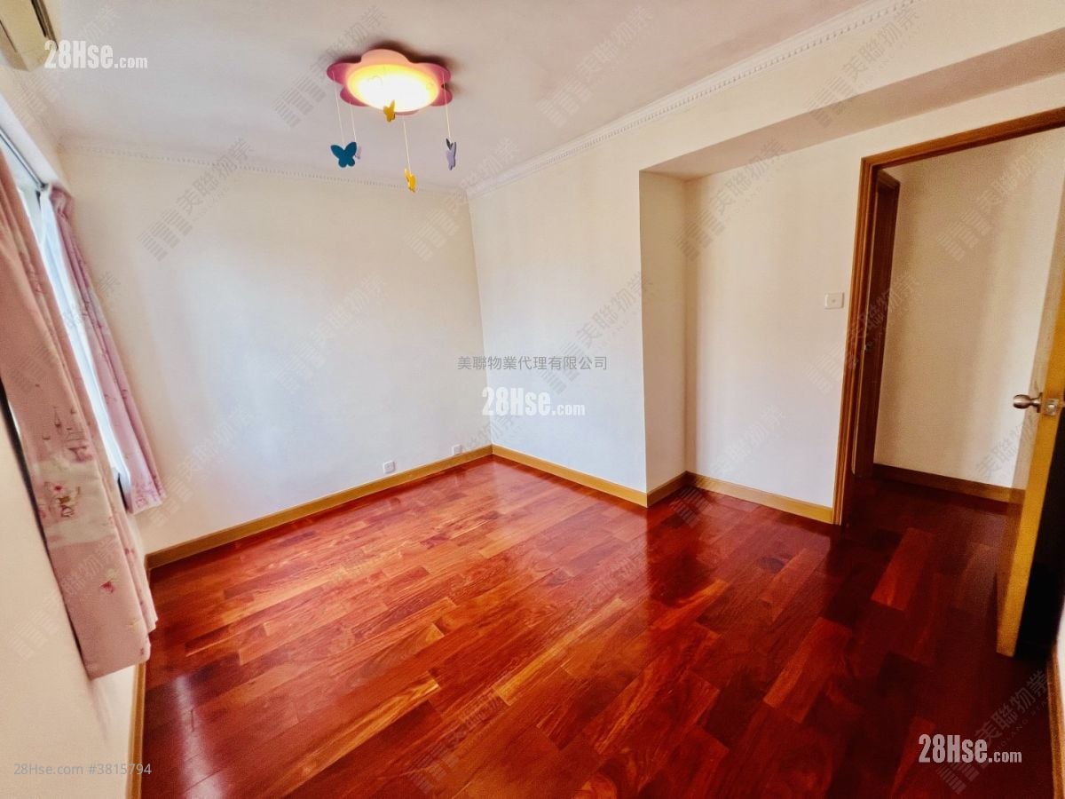 Perth Garden Rental 3 Bedrooms , 2 Bathrooms 812 ft²