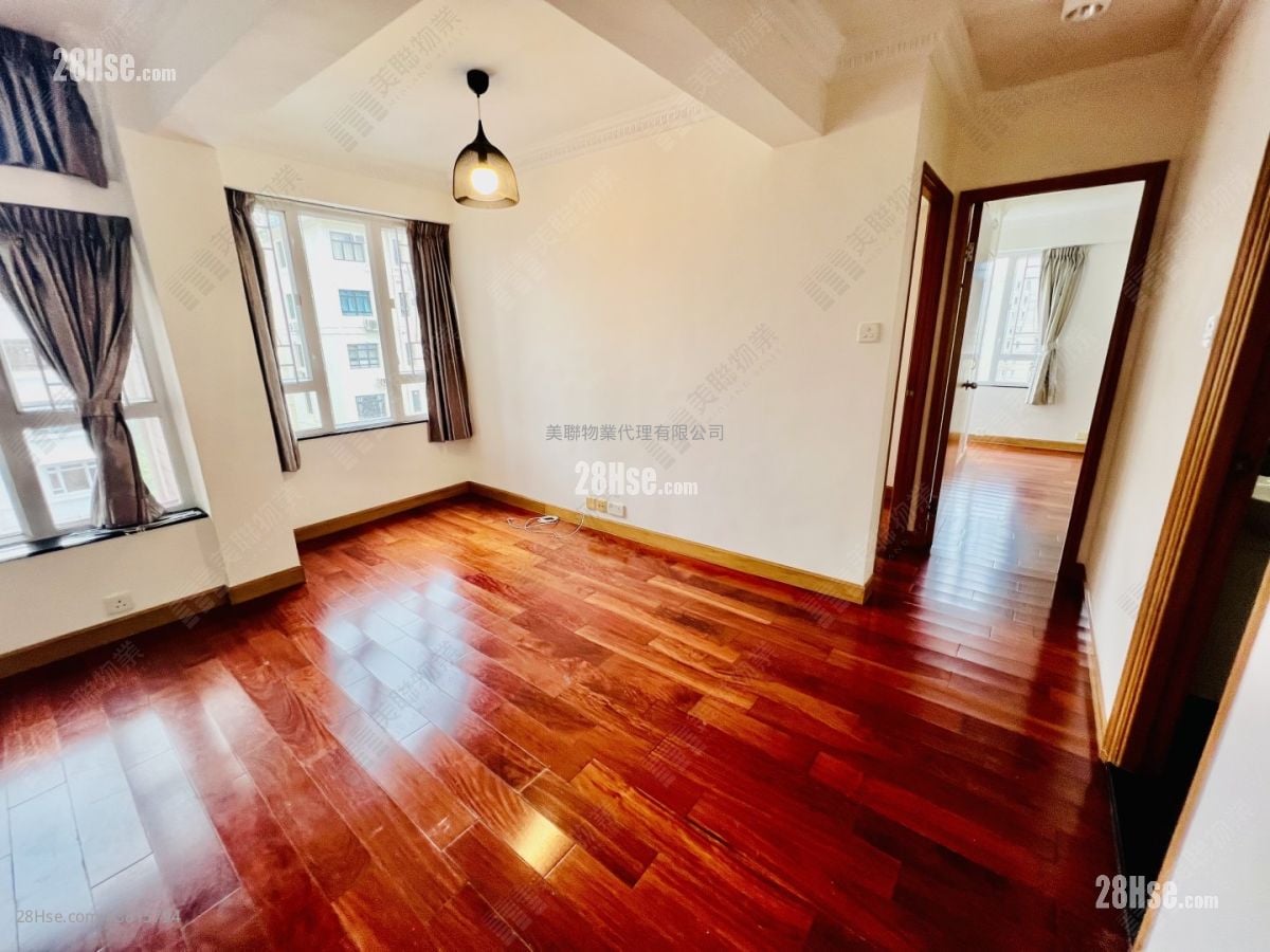 Perth Garden Rental 3 Bedrooms , 2 Bathrooms 812 ft²