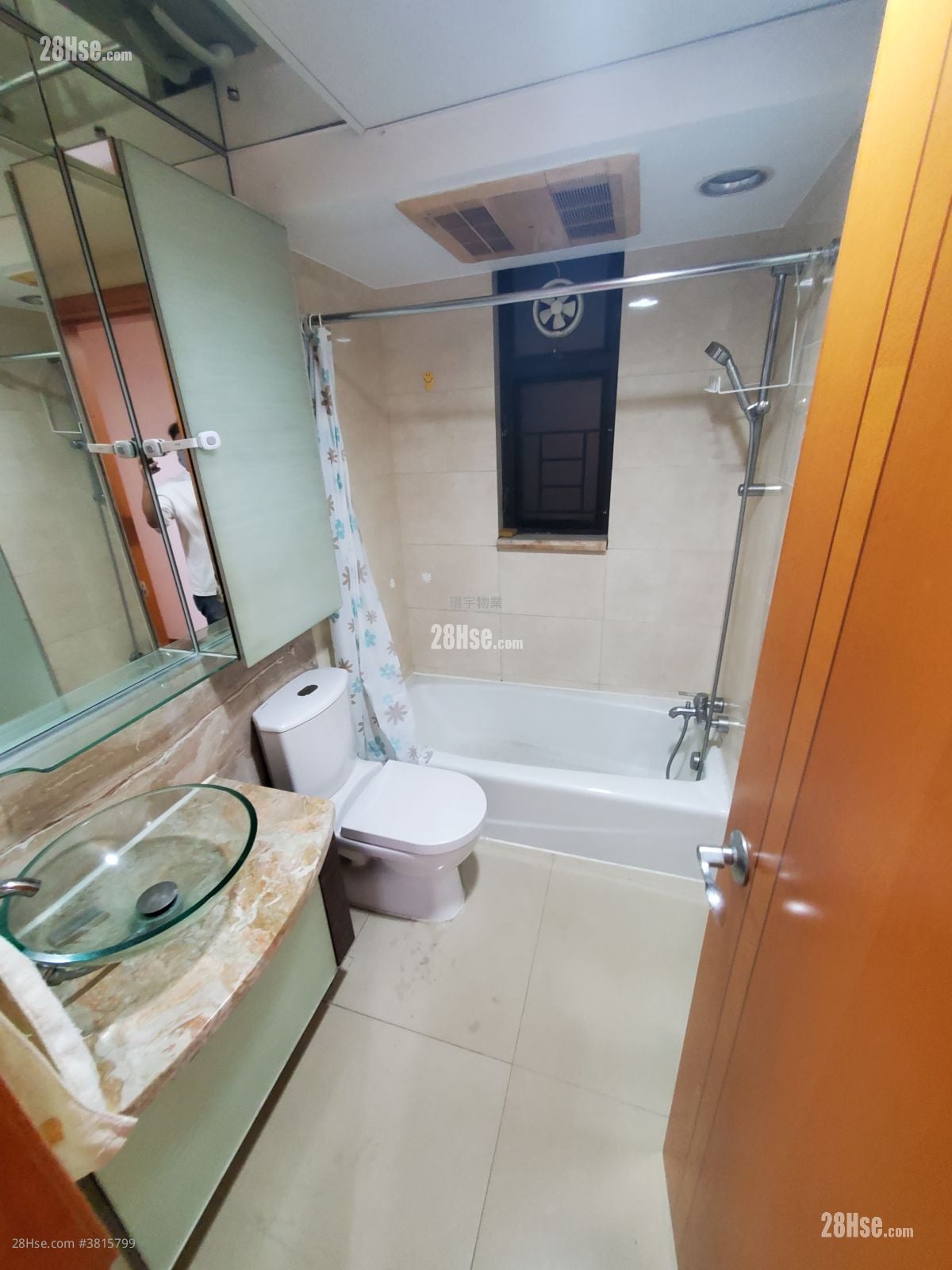 Chelsea Court Sell 3 Bedrooms , 2 Bathrooms 644 ft²