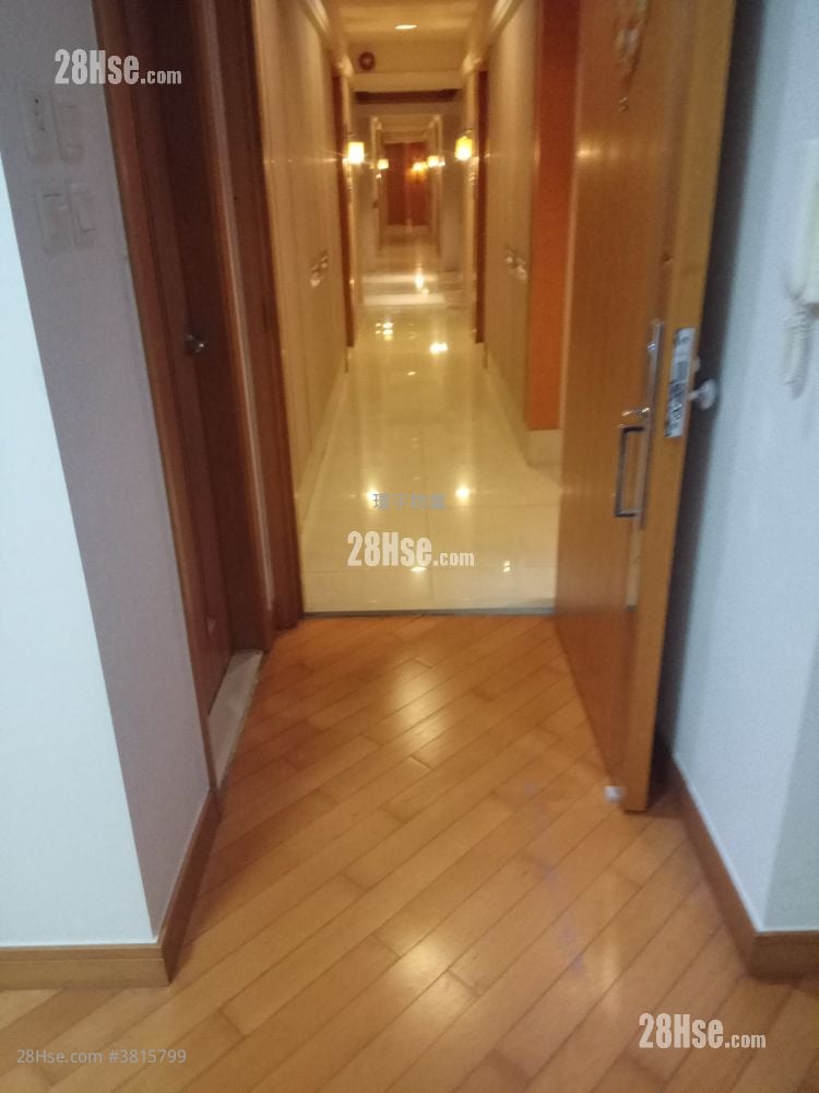 Chelsea Court Sell 3 Bedrooms , 2 Bathrooms 644 ft²