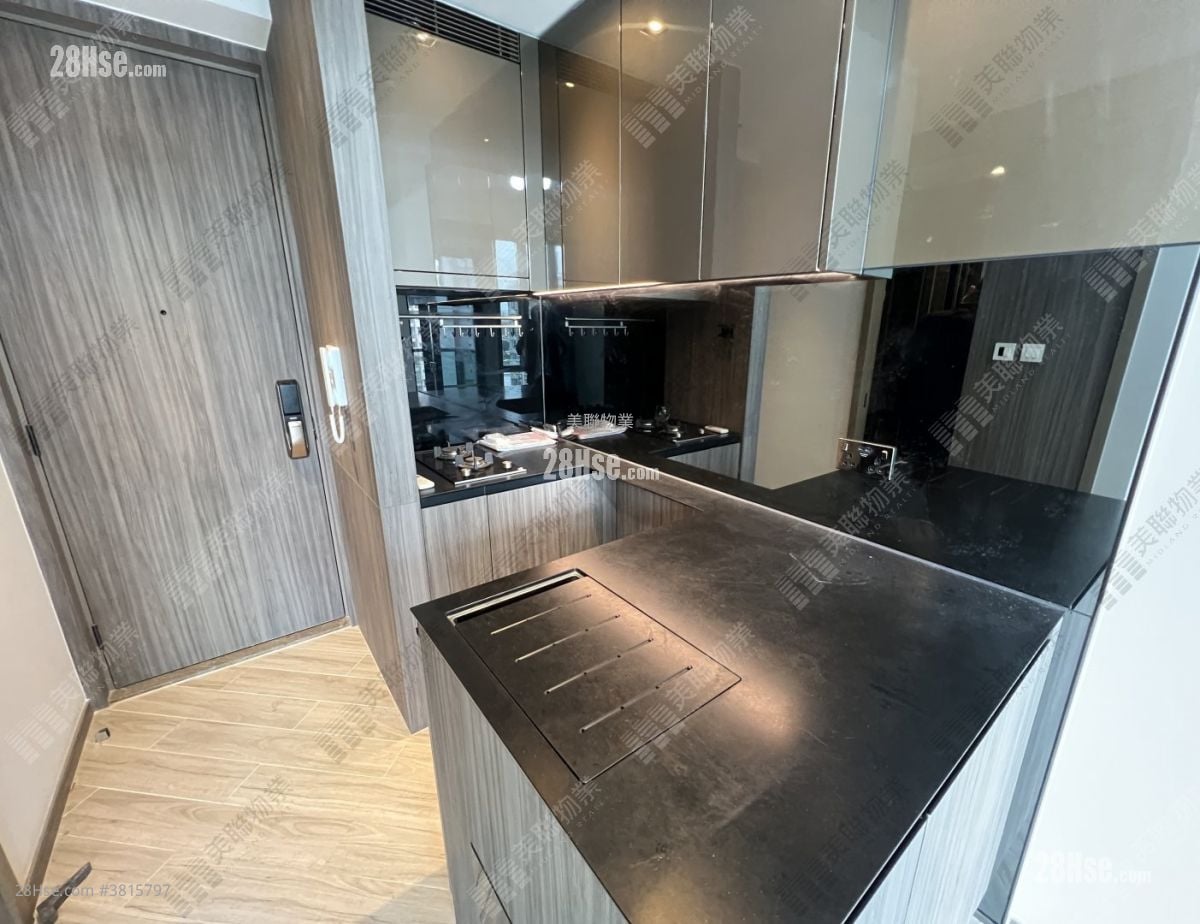 Sereno Verde Sell Studio , 1 Bathroom 195 ft²