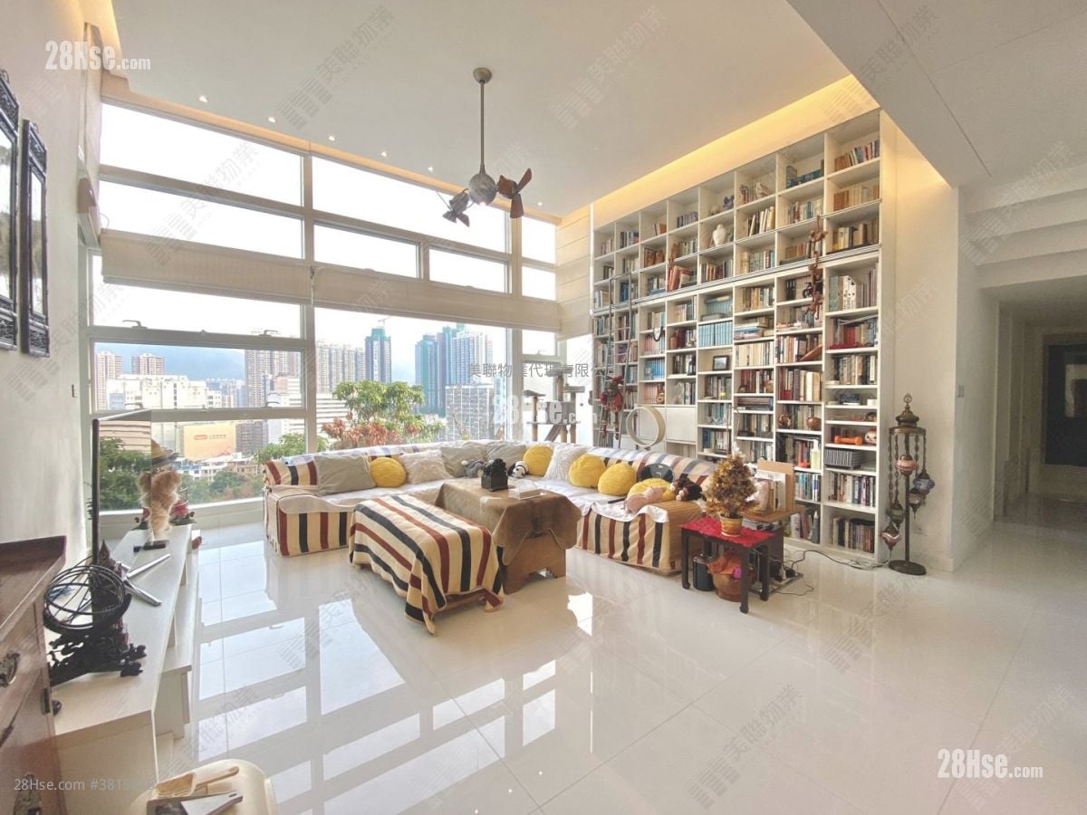 The Grandville Sell 5+ Bedrooms 1,385 ft²