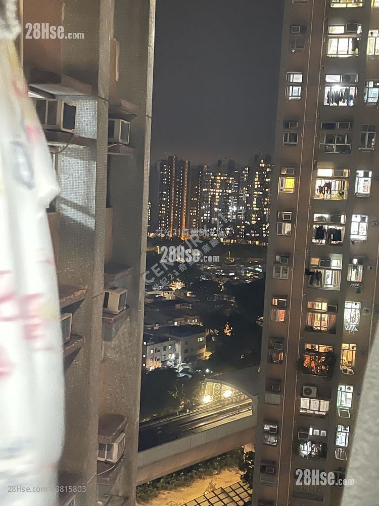 Kam Lung Court Sell 2 Bedrooms , 1 Bathroom 401 ft²