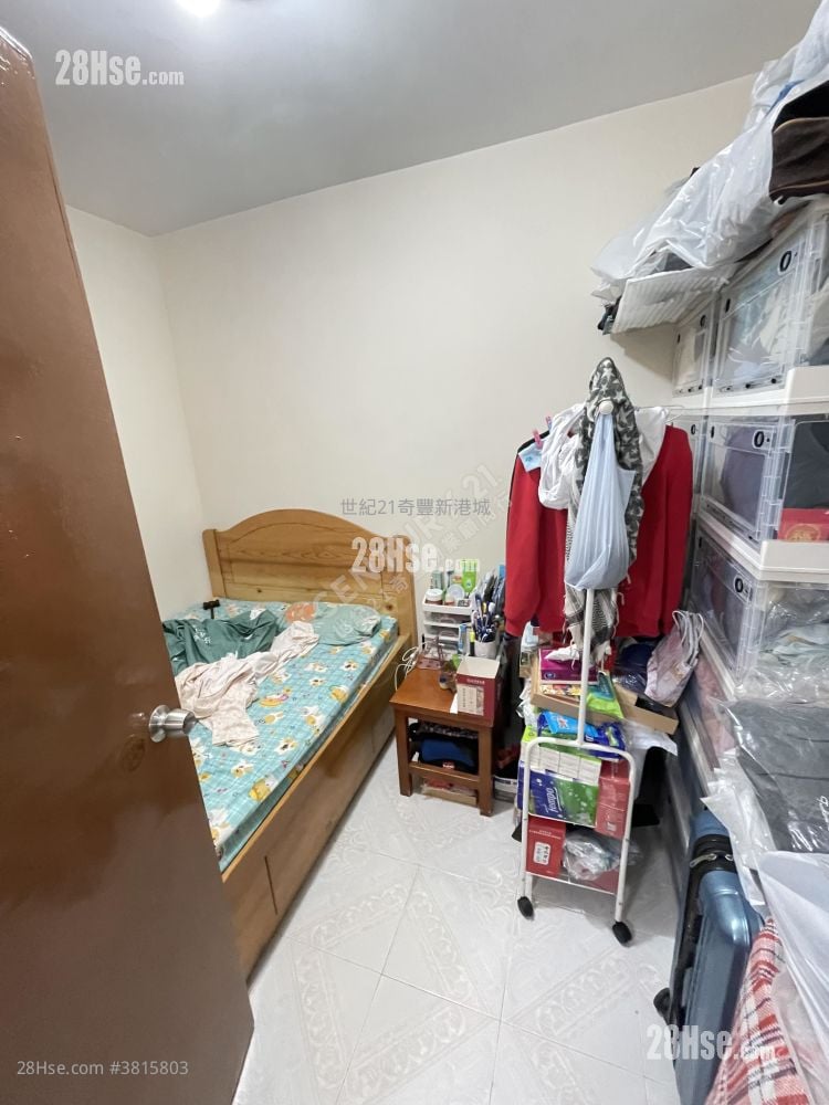 Kam Lung Court Sell 2 Bedrooms , 1 Bathroom 401 ft²