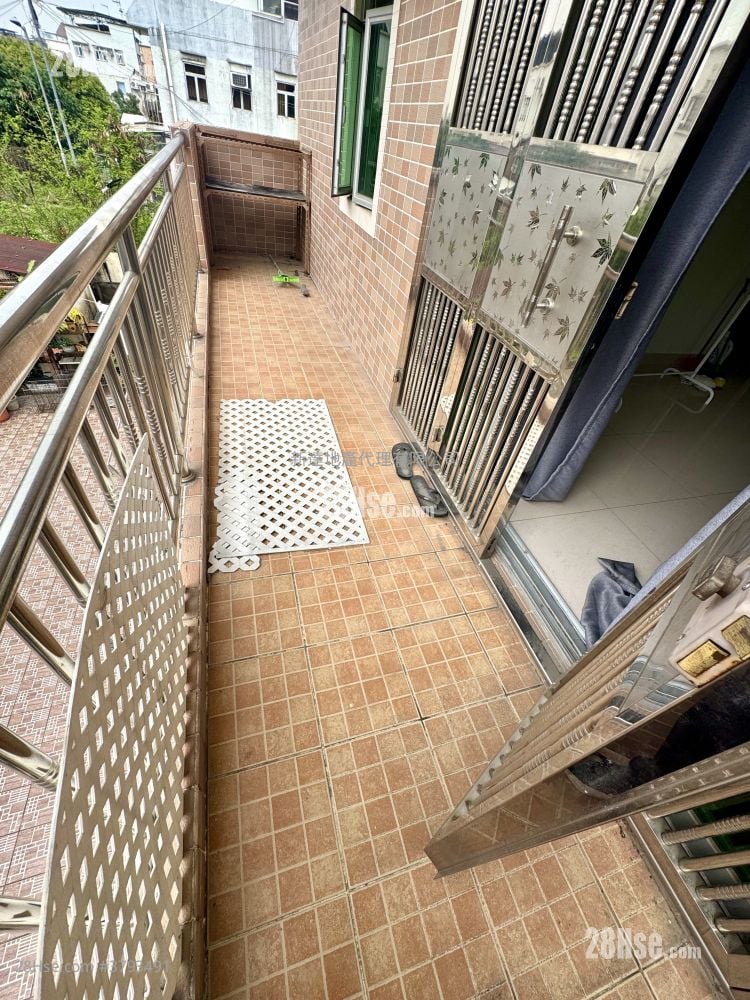 Village Rental 3 Bedrooms , 1 Bathroom 700 ft²