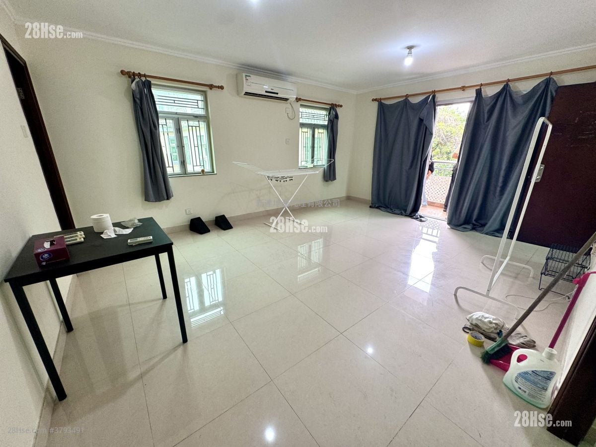 Village Rental 3 Bedrooms , 1 Bathroom 700 ft²