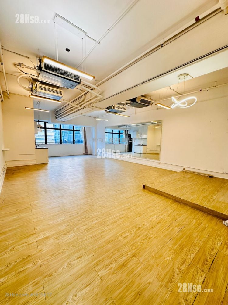 The Globe Rental 1 Toilet 783 ft²