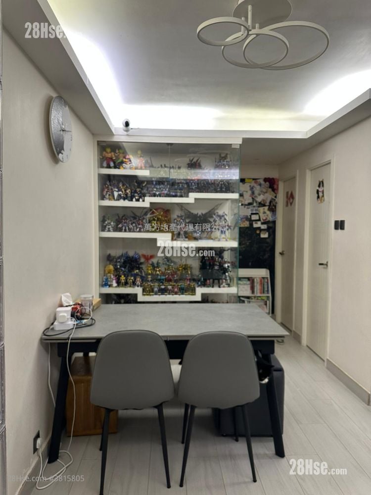 Hong Lam Court Sell 3 Bedrooms , 1 Bathroom 554 ft²