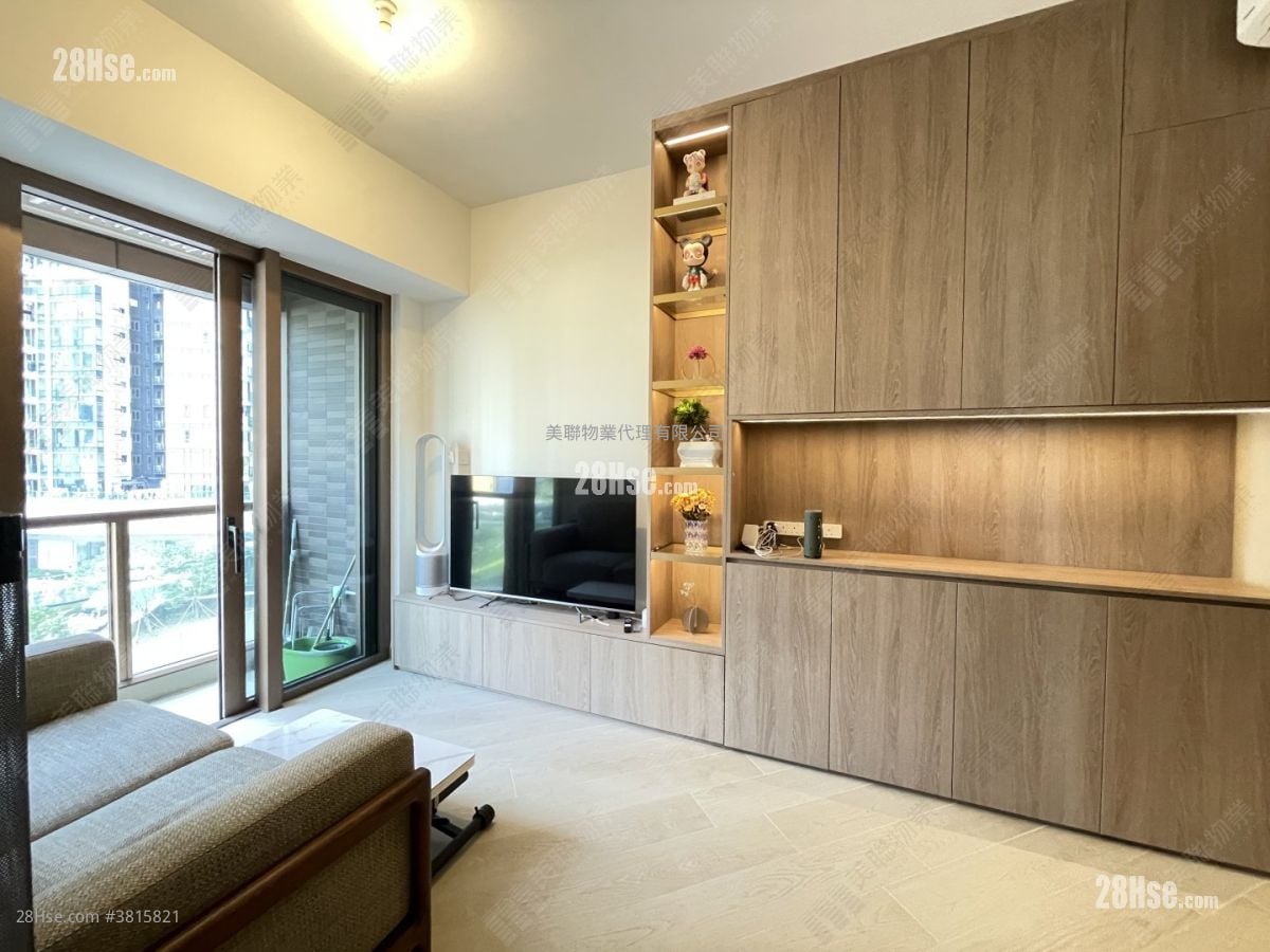 Lp10 Sell 2 Bedrooms 512 ft²