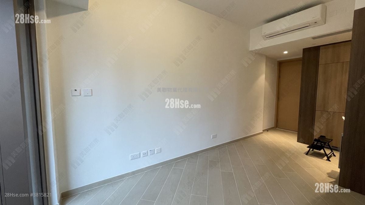 Lp10 Sell 2 Bedrooms 512 ft²