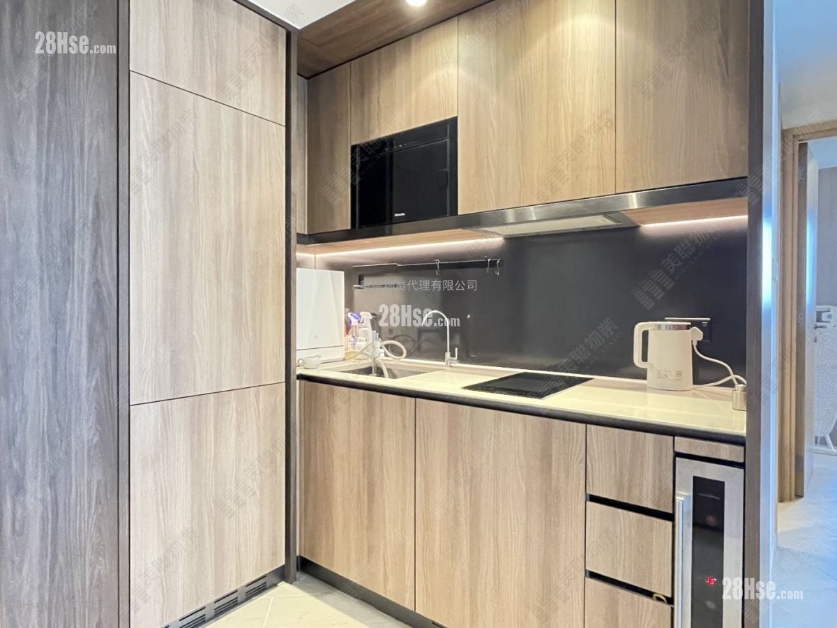 Lp10 Sell 2 Bedrooms 512 ft²