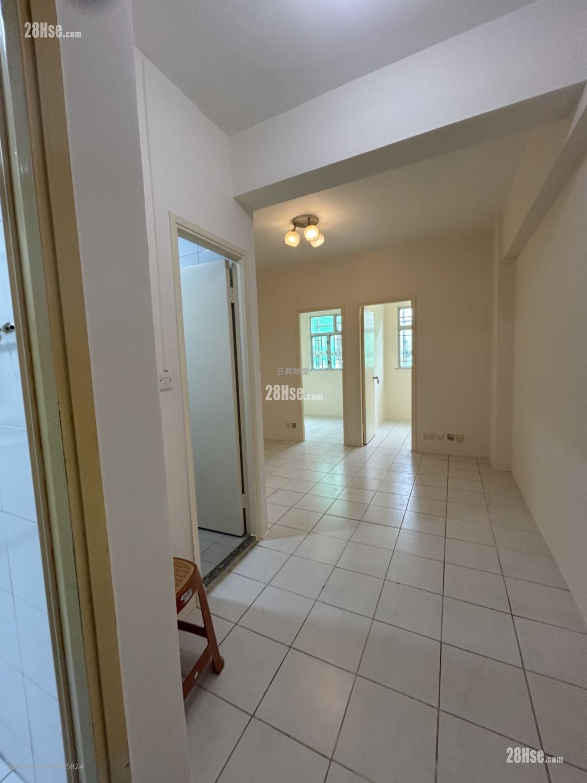 丽湾大厦 租盘 2 房 363 平方尺