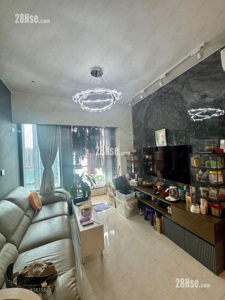 Aurora Sell 3 Bedrooms , 2 Bathrooms 644 ft²