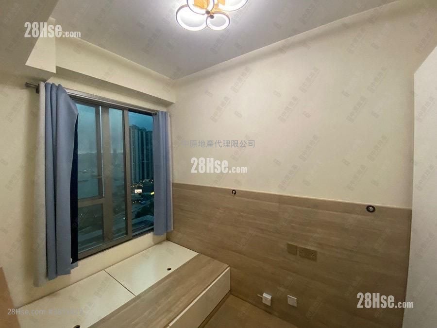 Aurora Sell 3 Bedrooms , 2 Bathrooms 644 ft²