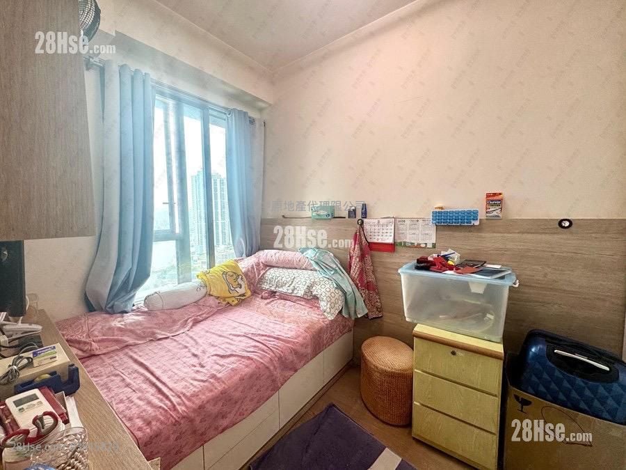 Aurora Sell 3 Bedrooms , 2 Bathrooms 644 ft²